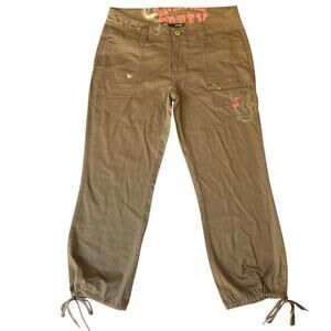 Ecko Red Women Khaki Pants size 11 Brown Mid Rise Cropped Embroidered Bird
